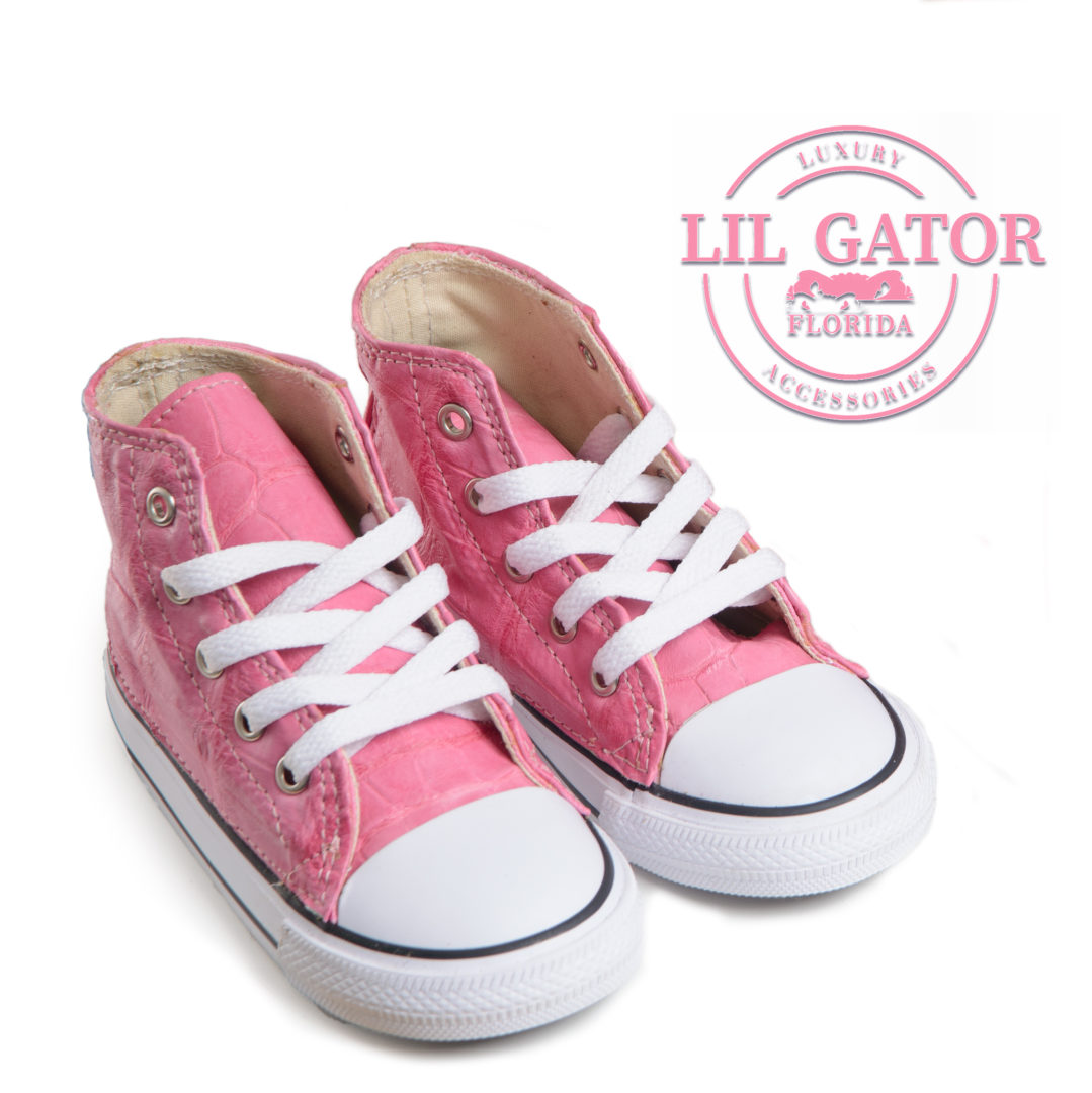 Een bezoek aan grootouders De neiging hebben wereld Converse® High-Top Sneakers for Kids embellished with Authentic Alligator  Skin in Pink – Alligator & Python Custom